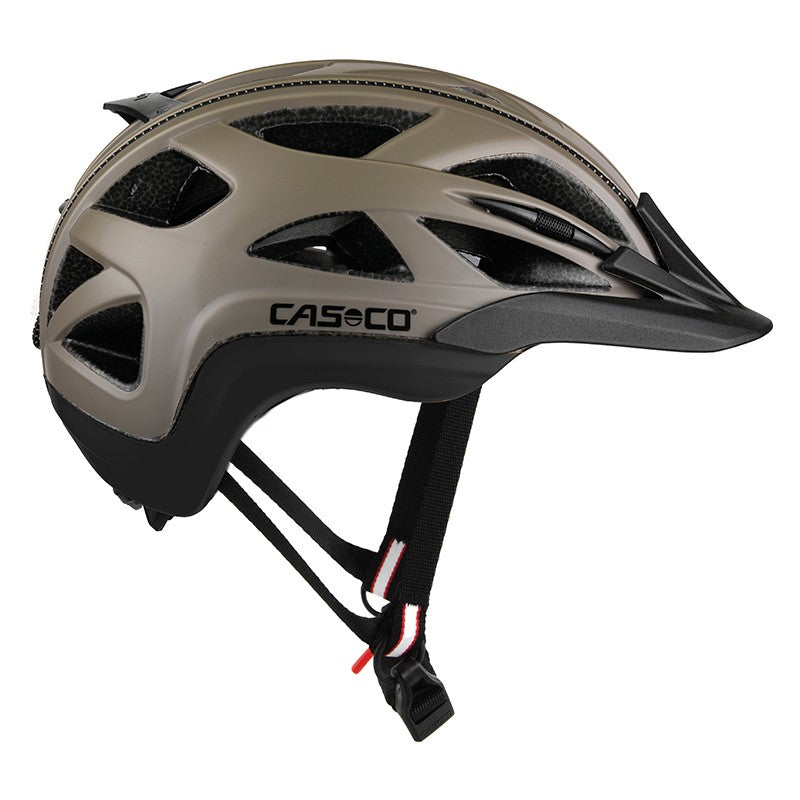 Fahrradehlm von Casco Activ2, einer der besten Fahrradhelme, sportlicher Allrounder – Helmheld