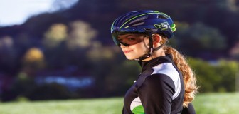 Bicycle helmet for racing cyclists